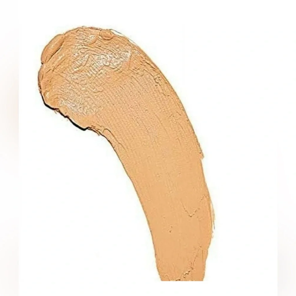 Makeup Revolution Fast Base Stick Foundation F8 Medium Yellow Undertone Dewy